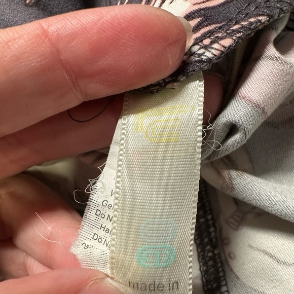 LuLaRoe Baby Shower Stork Pregnancy Announcement Leggings Plus Size 1X T&C - Picture 8 of 11